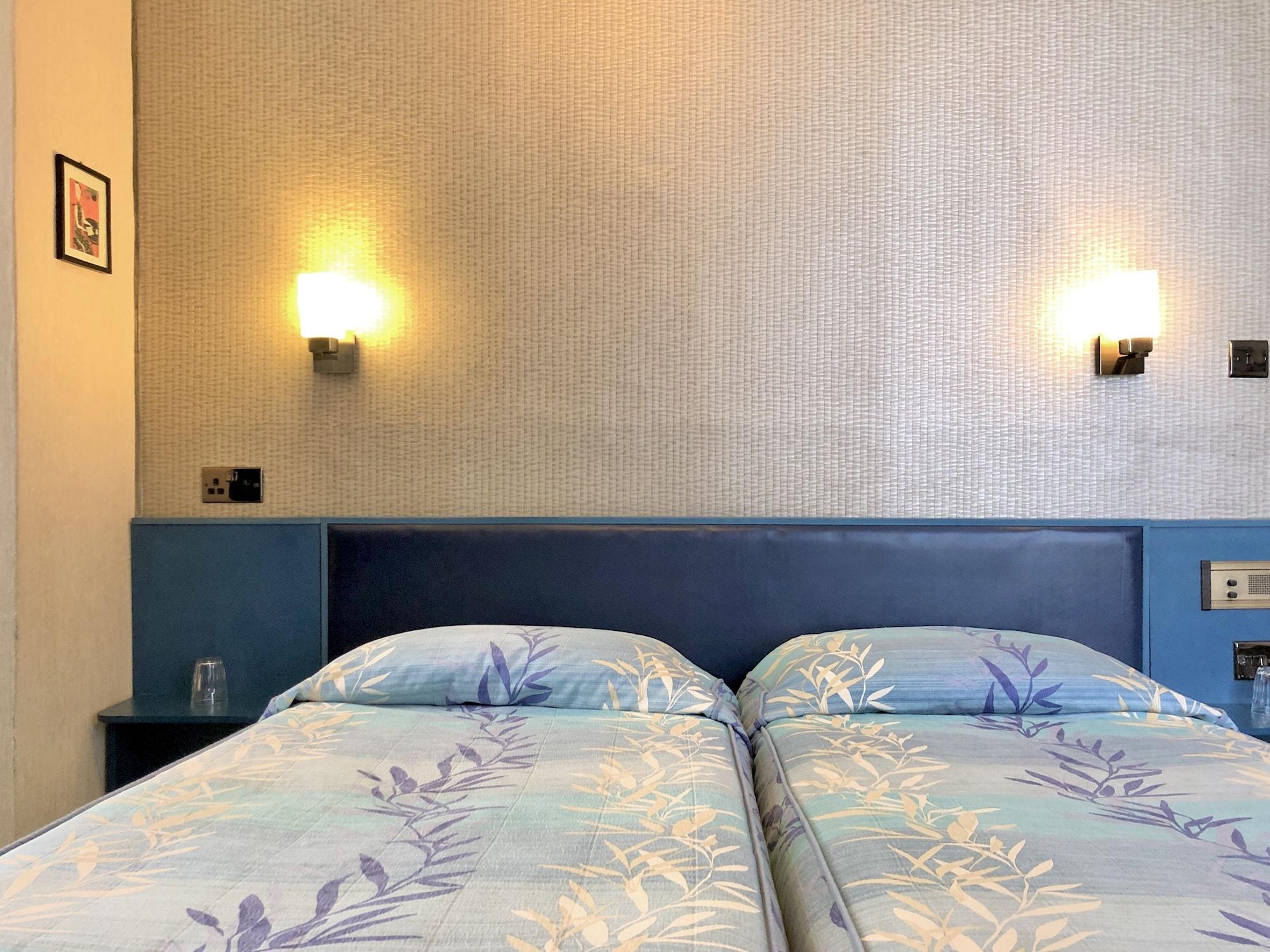 Mitre House Hotel Лондон Экстерьер фото